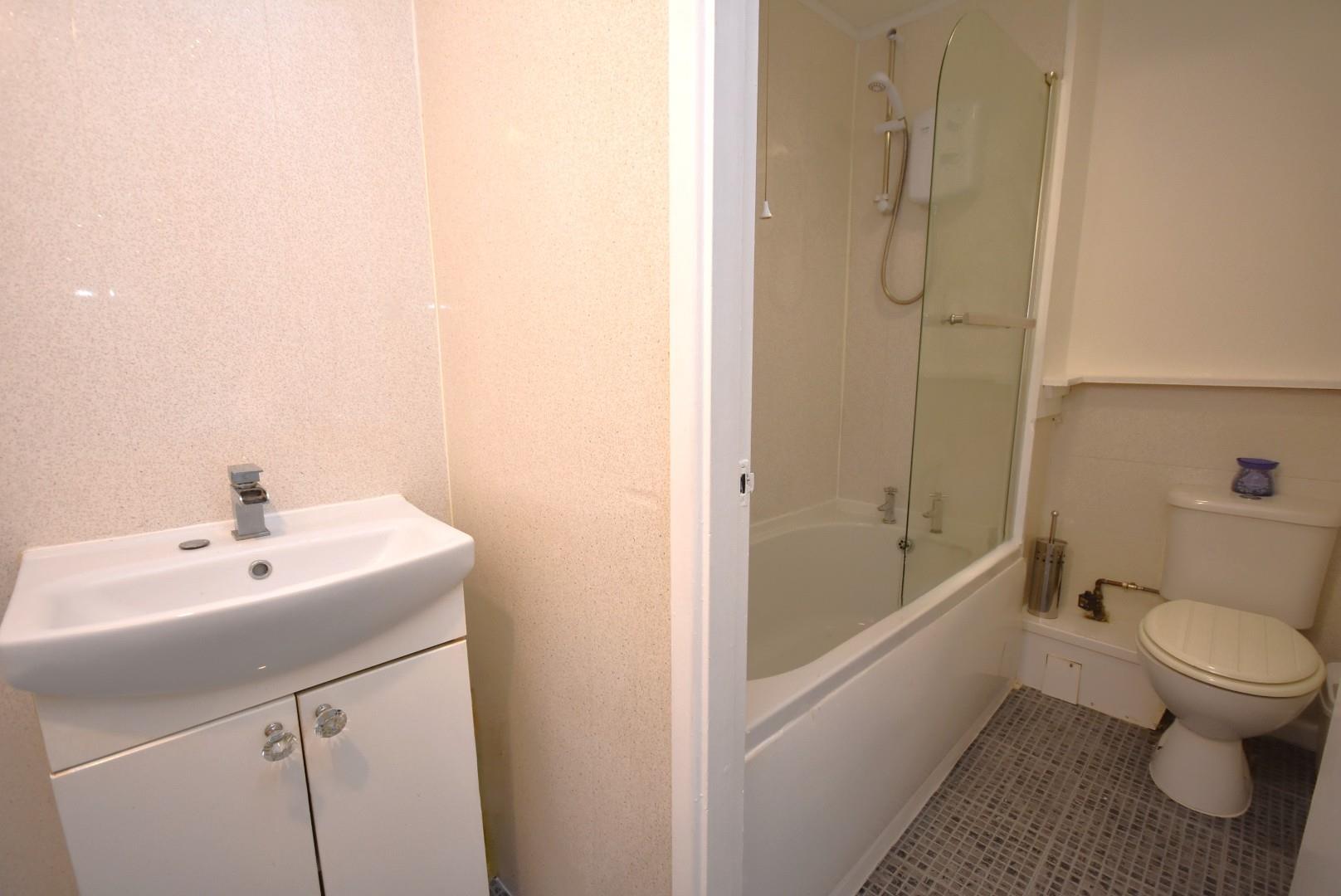 38 Meadowcroft, Rhoose, CF62 3FR